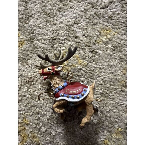 Hallmark Keepsake Comet & Cupid Reindeer Ornament 3rd Of 5 Ornament - Picture 5 of 7